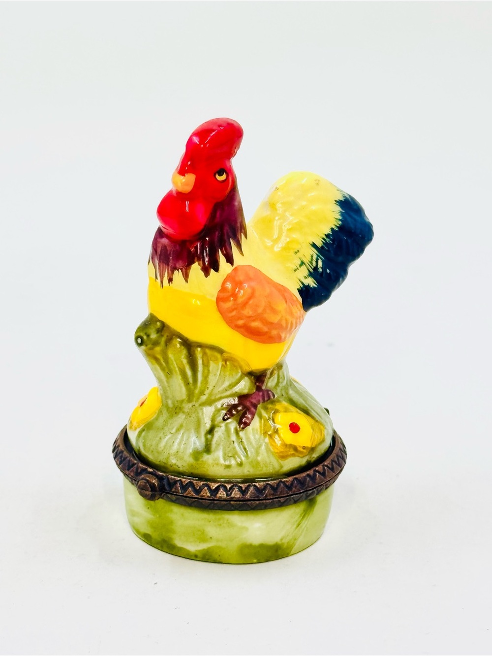 Colorful Vintage Hand Painted Rooster Hinged Trinket Box Excellent Condition